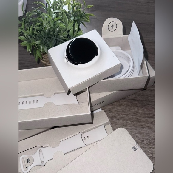 Google Pixel Watch 3 - Elegant - Picture 6 of 8